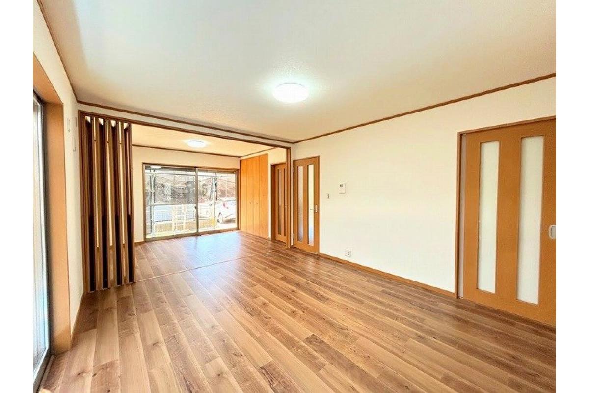 千葉市中央区松が丘　戸建